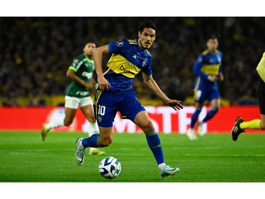 Cavani segue em jejum, mas foi o jogador mais perigoso de Boca Juniors x Palmeiras