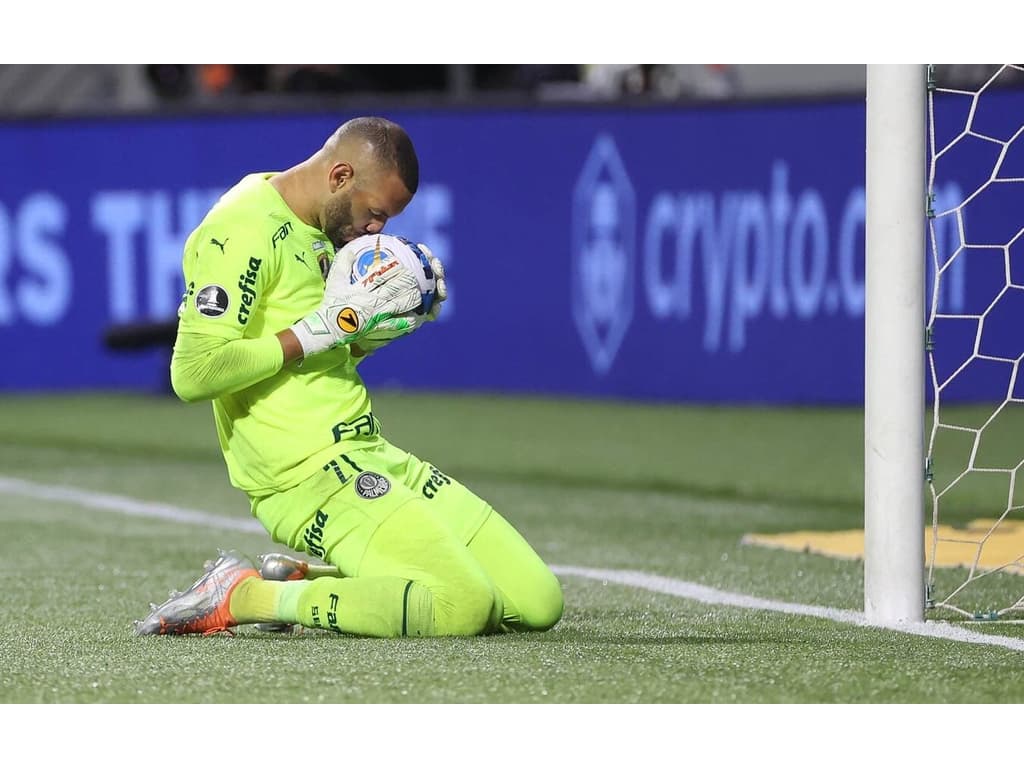 Weverton fala sobre cobranças da torcida do Palmeiras sobre pênaltis: 