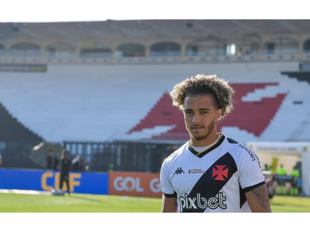 Figueiredo, do Vasco, celebra convocação para a Seleção 'Cresci