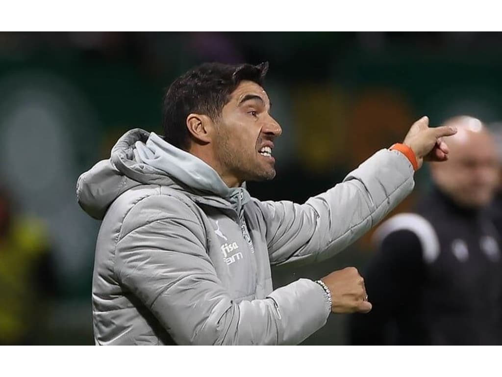 AO VIVO! Abel Ferreira fala em entrevista coletiva após vitória do Palmeiras no Brasileirão