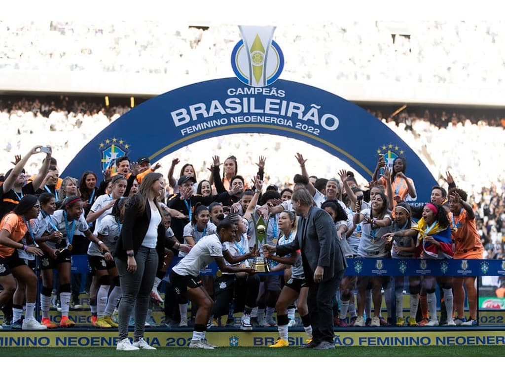 Premiação para campeã do Brasileiro Feminino é recorde, mas ainda