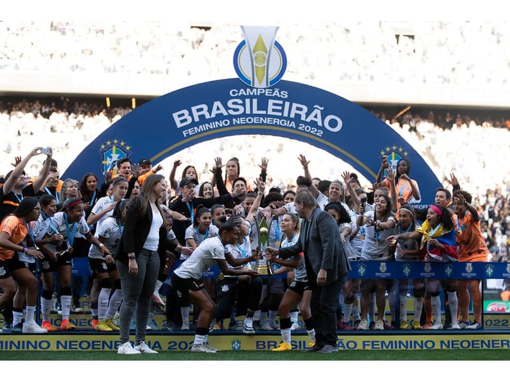 CBF aumenta premiação do Brasileirão Feminino; valor é apenas 3