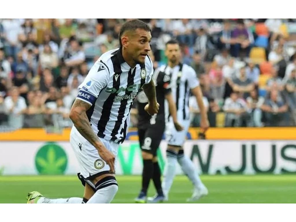 Palmeiras fica longe de Roberto Pereyra, que já tem destino definido