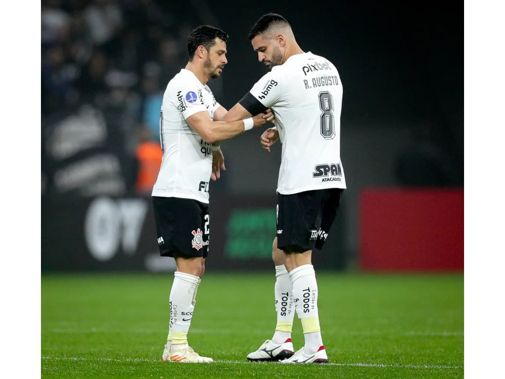Escalação do Corinthians: Renato Augusto vai a campo, mas segue como dúvida para o clássico contra o Palmeiras