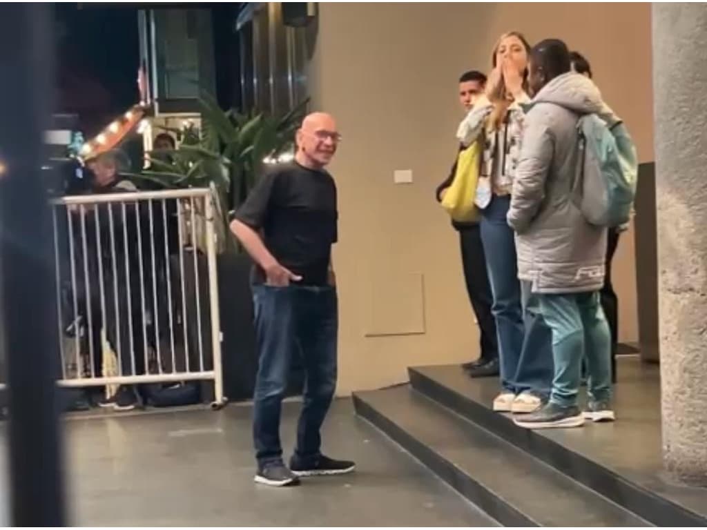 VÍDEO: Leila Pereira é alvo de protestos de torcedores do Palmeiras em Buenos Aires