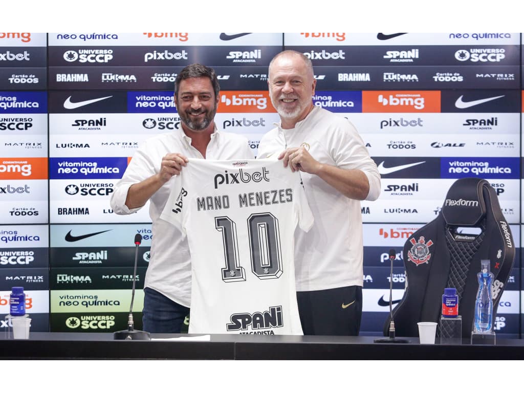 Contrato de Mano Menezes no Corinthians prevê multa rescisória em três fases