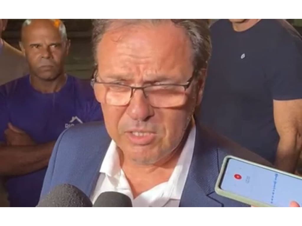 Vice-presidente jurídico do Flamengo fala em ação premeditada de torcedores contra Marcos Braz