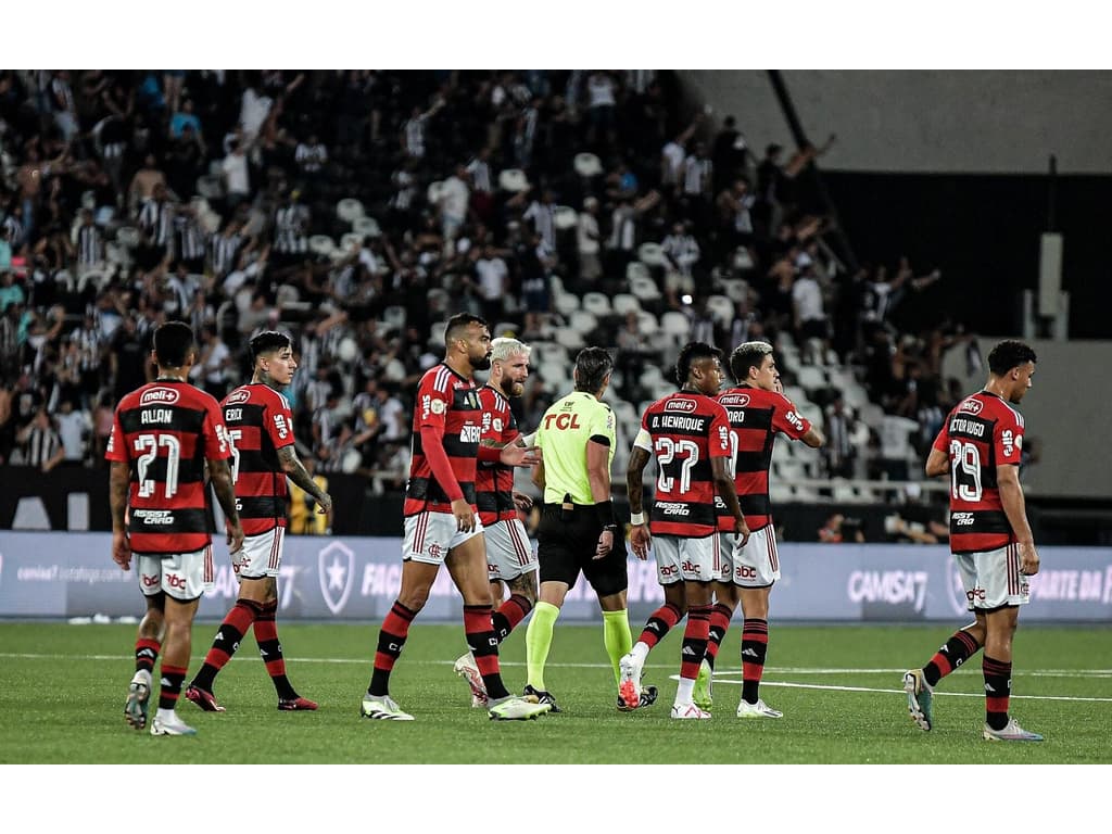 Léo Pereira enaltece esforço e superação do Flamengo em vitória no clássico: ‘Tínhamos que vencer o líder’