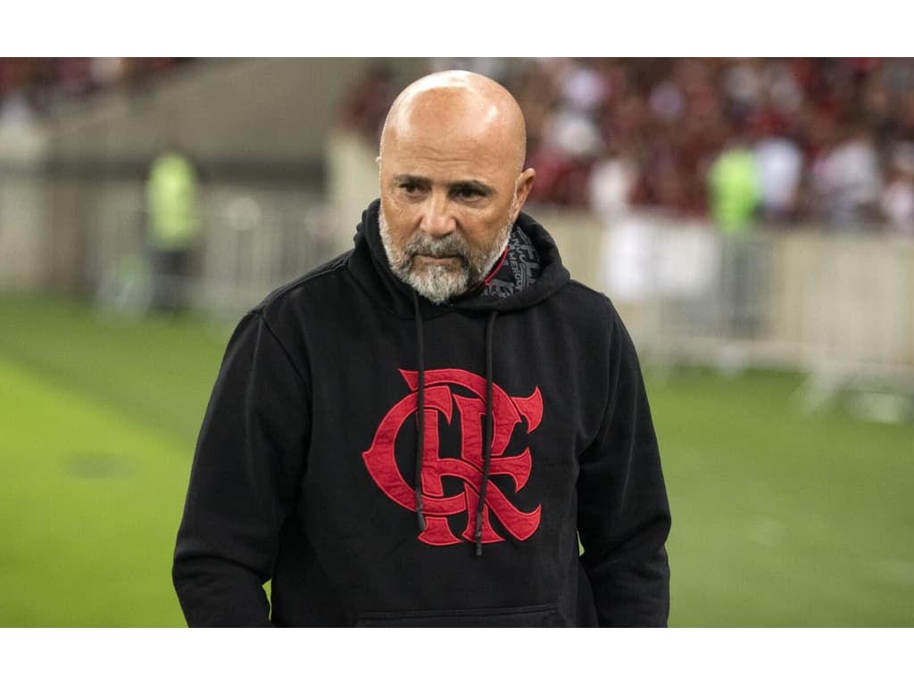 Jornalista critica escalação de Sampaoli em Flamengo x Athletico: Decisões para ser demitido