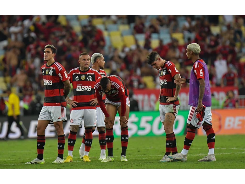 OPINIÃO: Em jogo de renda recorde, Flamengo tem futebol desgostoso e se distancia de suas raízes