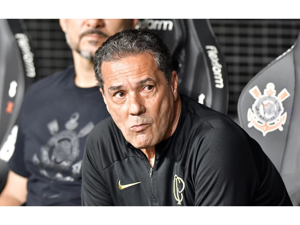Fim da linha! Corinthians demite o técnico Vanderlei Luxemburgo