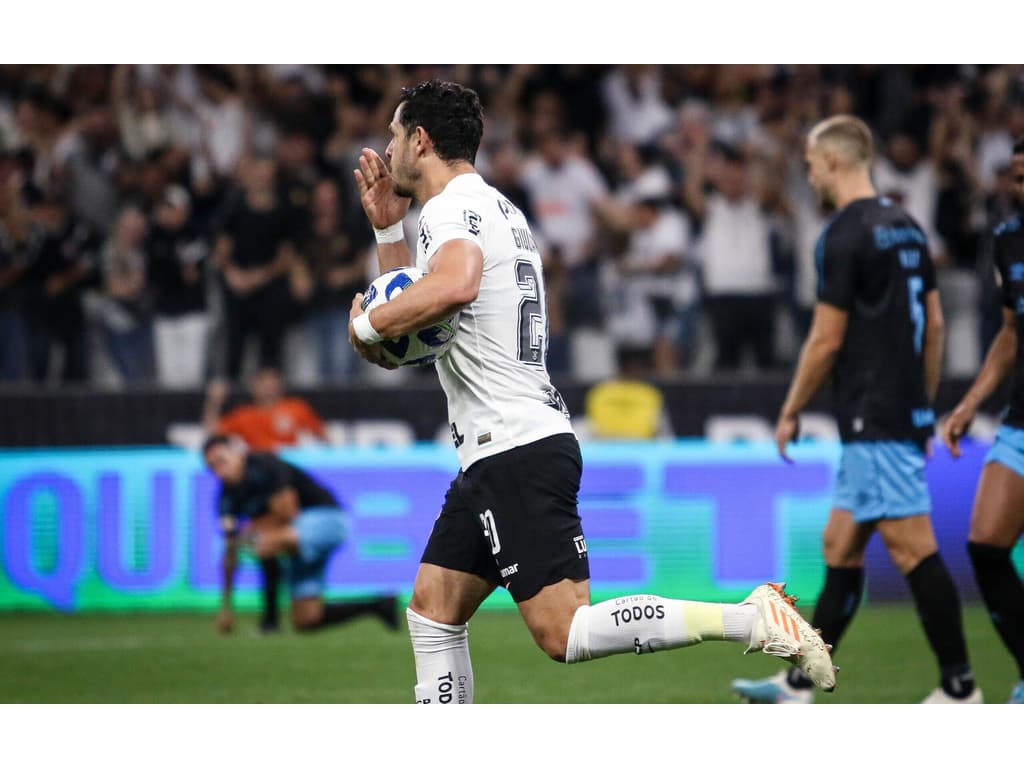 VÍDEO: Giuliano admite incômodo com escolha de Luxemburgo e momento no Corinthians