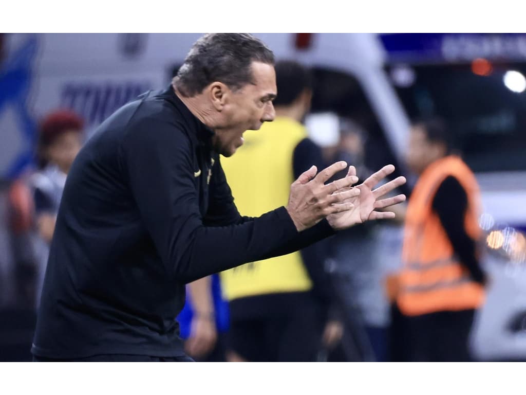 Luxemburgo manda recado para a torcida do Corinthians após vitória sobre o Botafogo: 