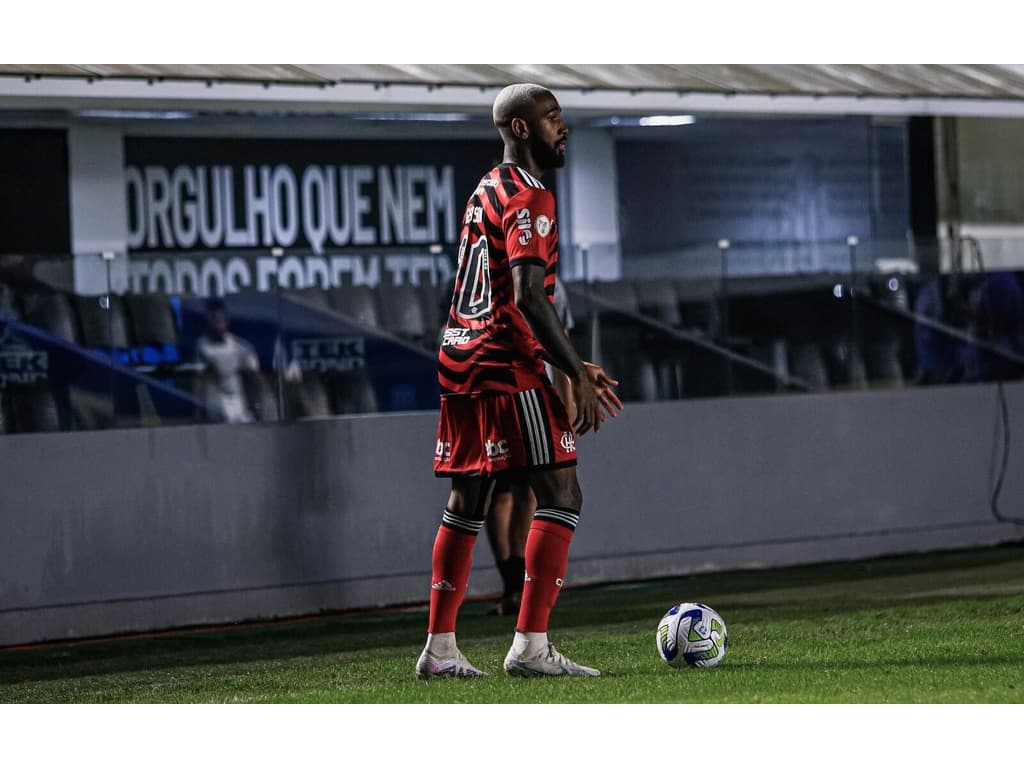 Perto de anúncio no Flamengo, Gerson chega ao Rio de Janeiro - Gazeta  Esportiva