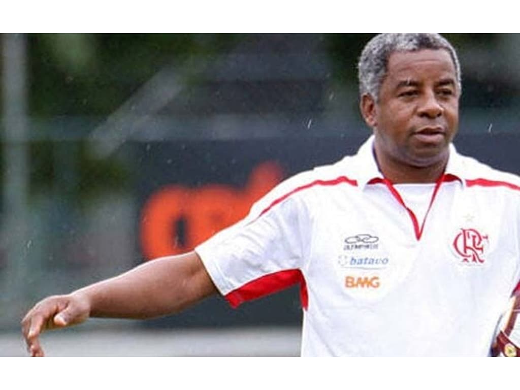 Flamengo e preguiça não combinam, recorda Andrade, técnico campeão brasileiro de 2009