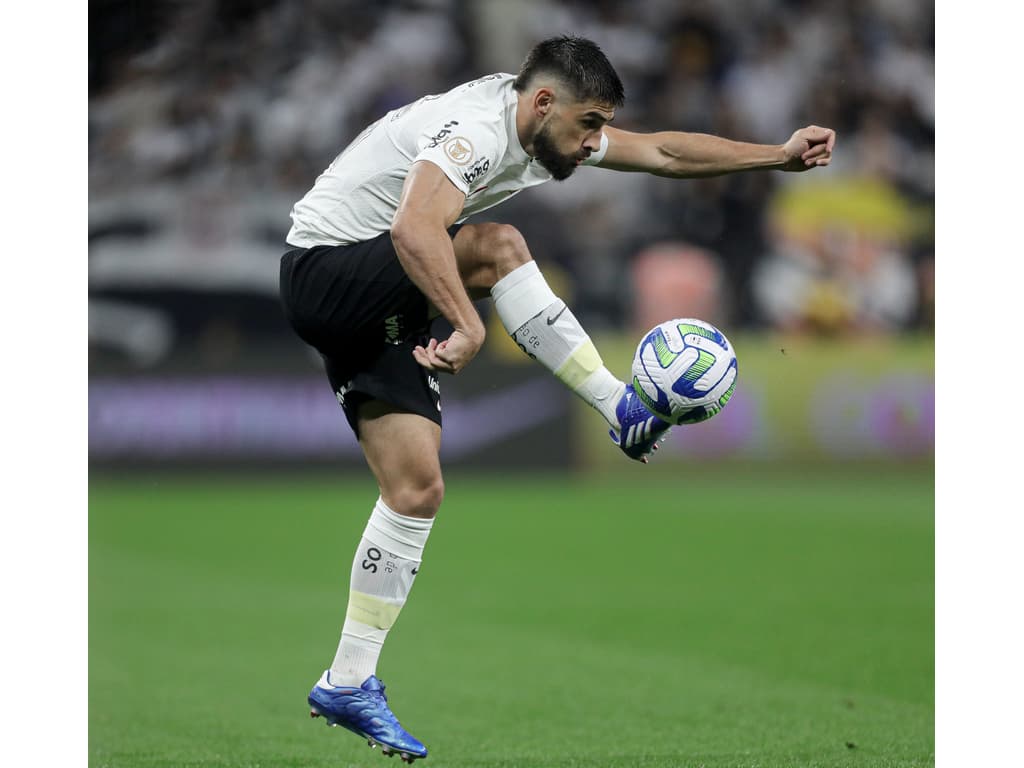 Bruno Méndez é convocado para a seleção do Uruguai, e Corinthians tem duas baixas na Data Fifa