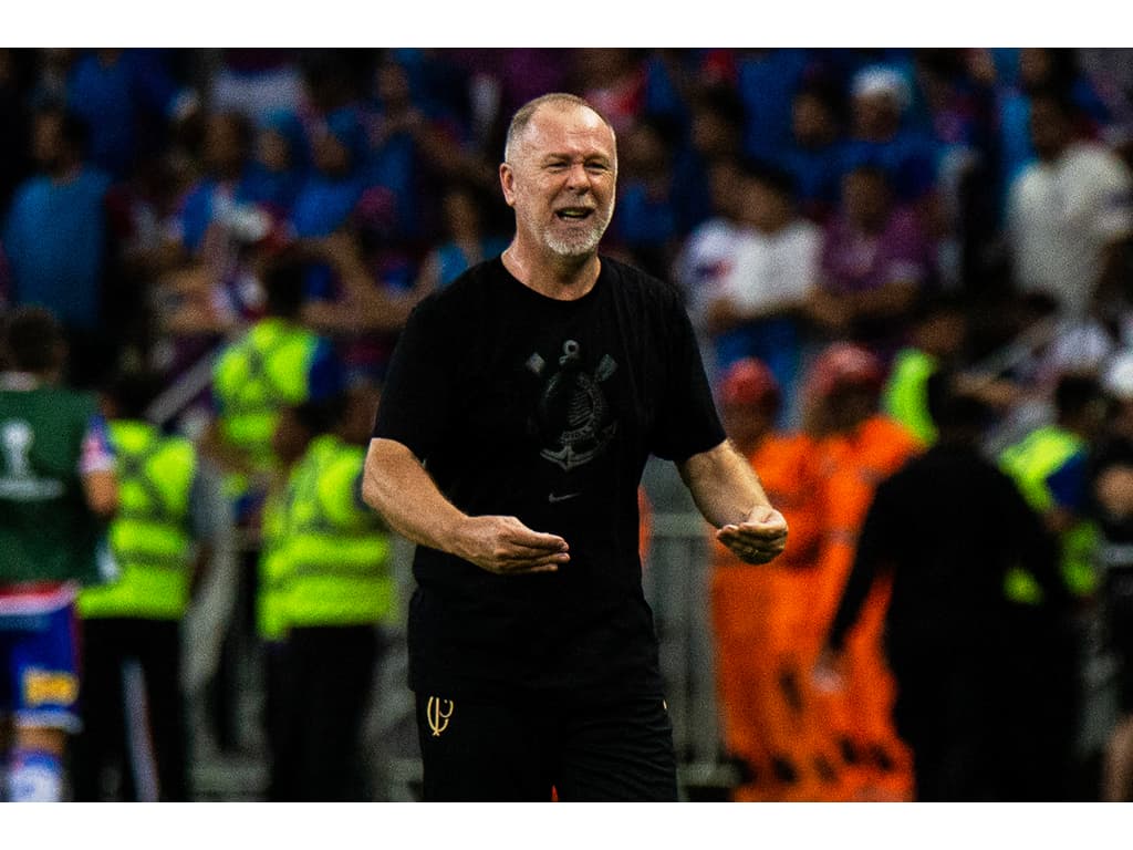 Fortaleza encerra sequência invicta de Mano Menezes em estreias pelo Corinthians