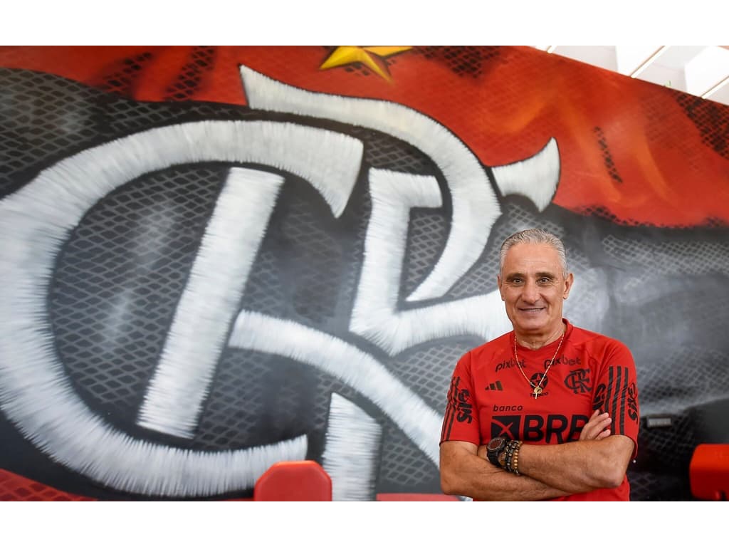 Tite destrincha primeiros dias de trabalho e projeta estreia pelo Flamengo