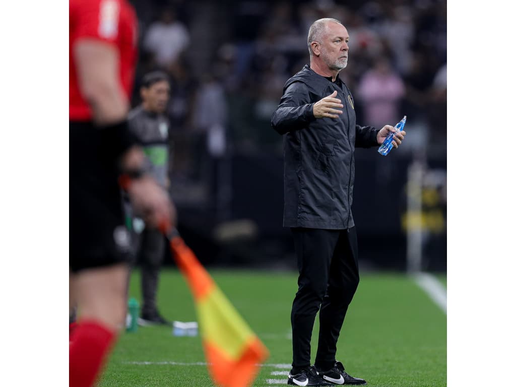 Assista à coletiva de Mano Menezes após vitória do Corinthians sobre o Guarani no Paulistão