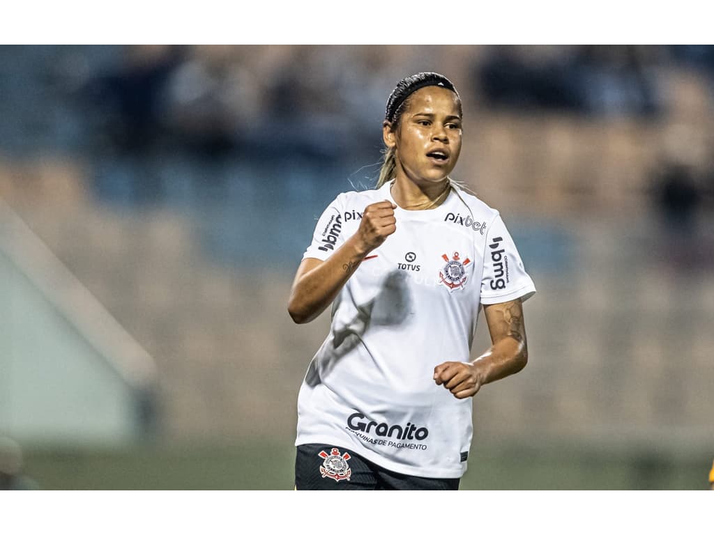 Corinthians goleia e se garante nas quartas da Libertadores feminina