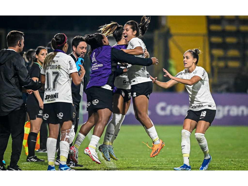 Corinthians bate o Inter nos pênaltis e vai à final da Libertadores Feminina