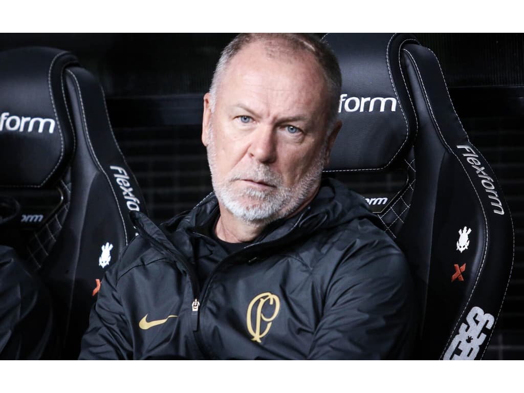 AO VIVO! Confira a entrevista coletiva de Mano Menezes após empate entre Corinthians e Flamengo