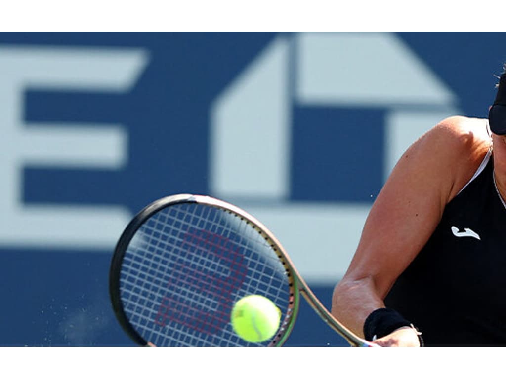 Bia Haddad se despede nas quartas do WTA 1000 de Pequim nas duplas, tênis