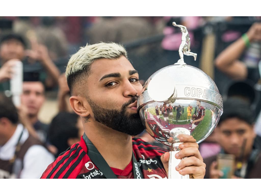 Predestinado: Gabigol posta vídeo em celebração aos quatro anos do bi da Libertadores do Flamengo