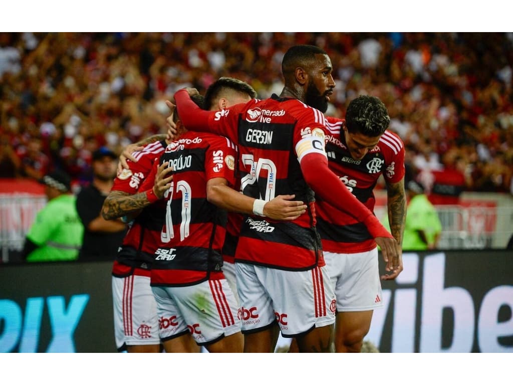 Web exalta dupla do Flamengo contra o Red Bull Bragantino: Gigantes em campo
