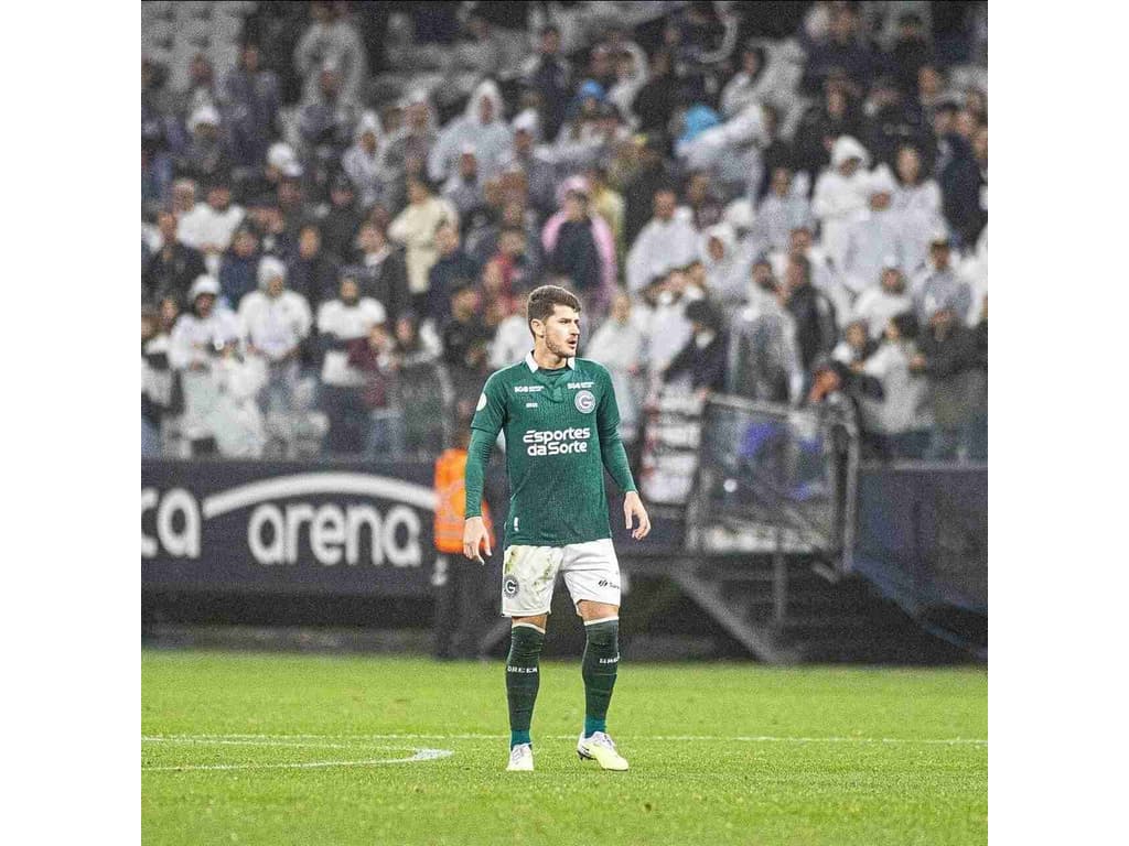 Corinthians negocia com lateral-esquerdo que fez golaço no São Paulo