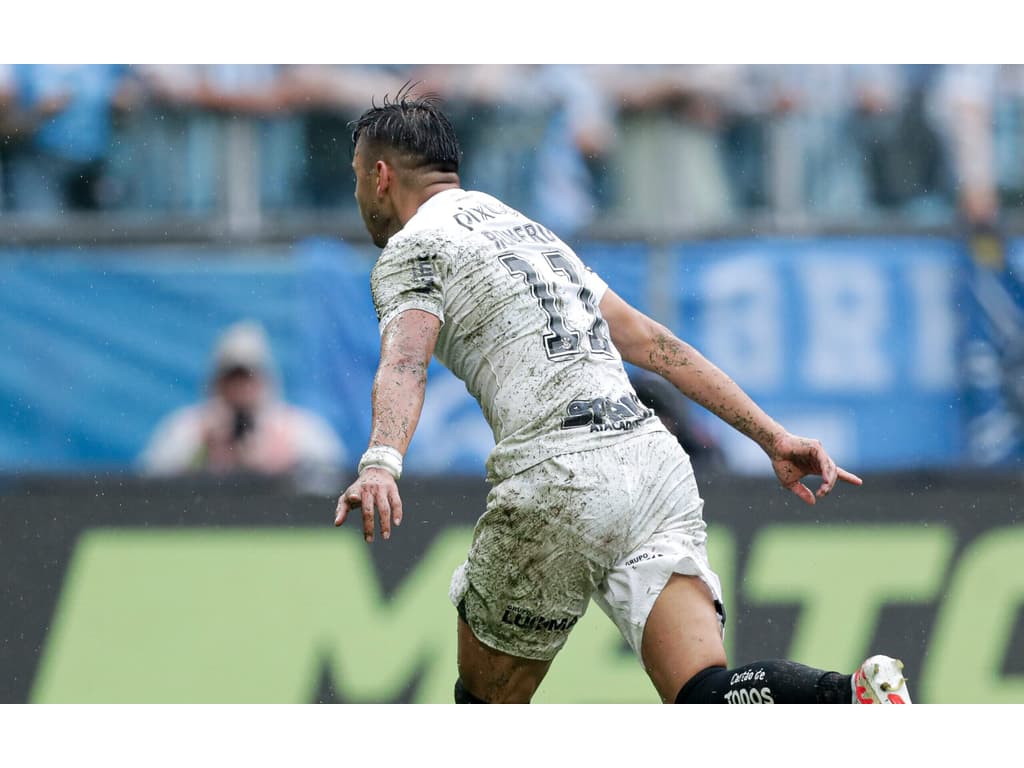 Mano ressuscita Romero e jogador deixa o Corinthians a um passo de se manter na Série A