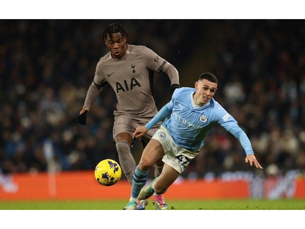 Com gol de Son, Tottenham empata com Manchester United no Campeonato Inglês  - Superesportes