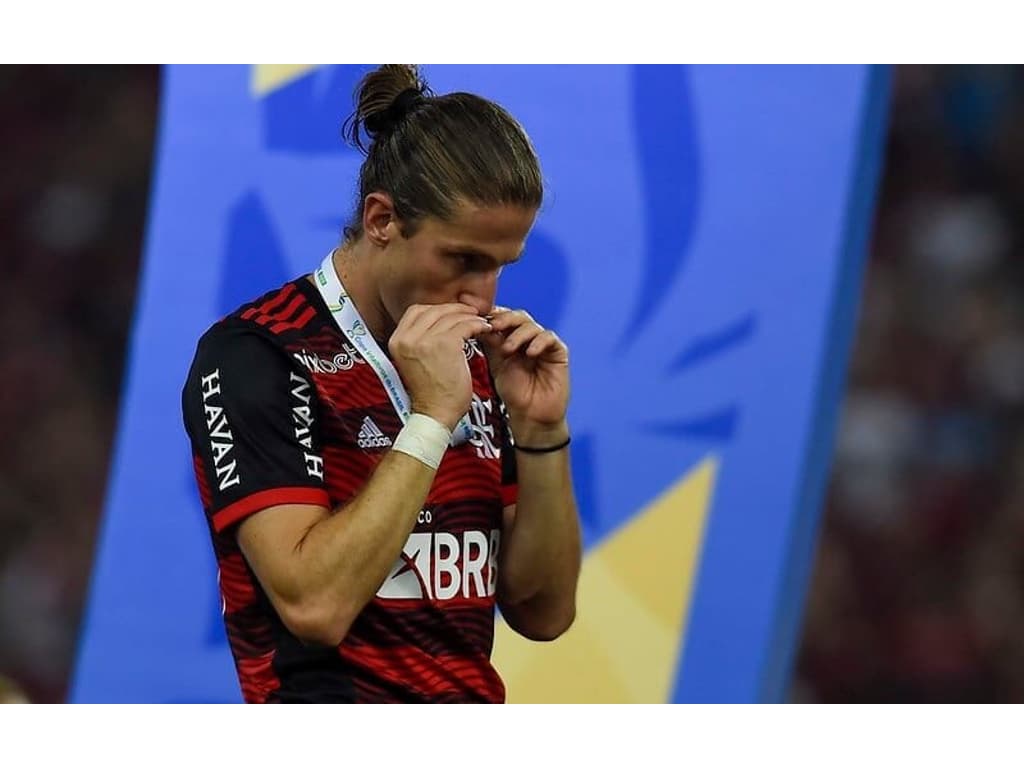 Jogo contra o Cuiabá será a última chance de ver Rodrigo Caio e Filipe Luís pelo Flamengo no Maracanã