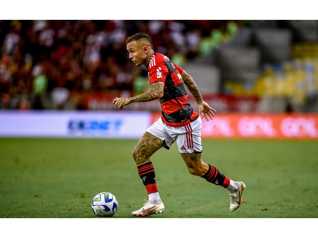 Novo primeiro uniforme do Flamengo ganha previsão de estreia
