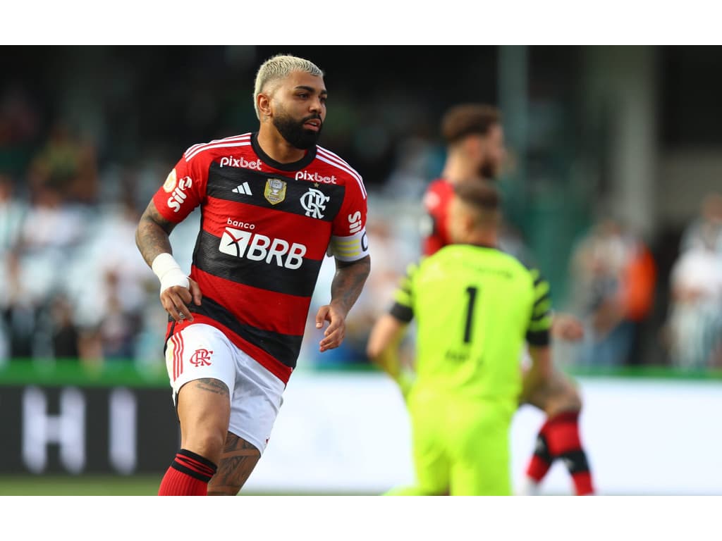 Gabigol se pronuncia e nega exigências divulgadas em relação à renovação com o Flamengo