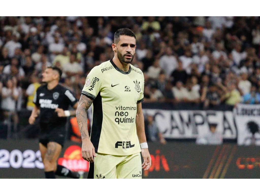 Renato Augusto, ex-Corinthians, chega a acordo para reforçar o Fluminense em 2024