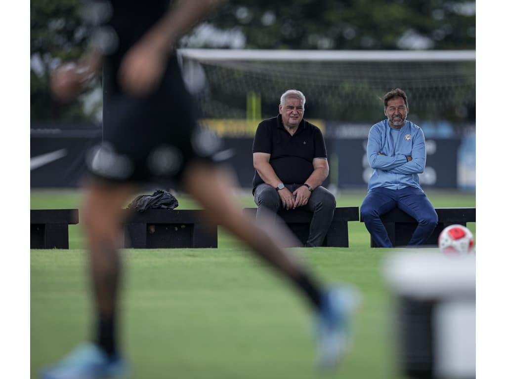 Corinthians investe R$ 74 milhões na defesa e mira reforços para o ataque
