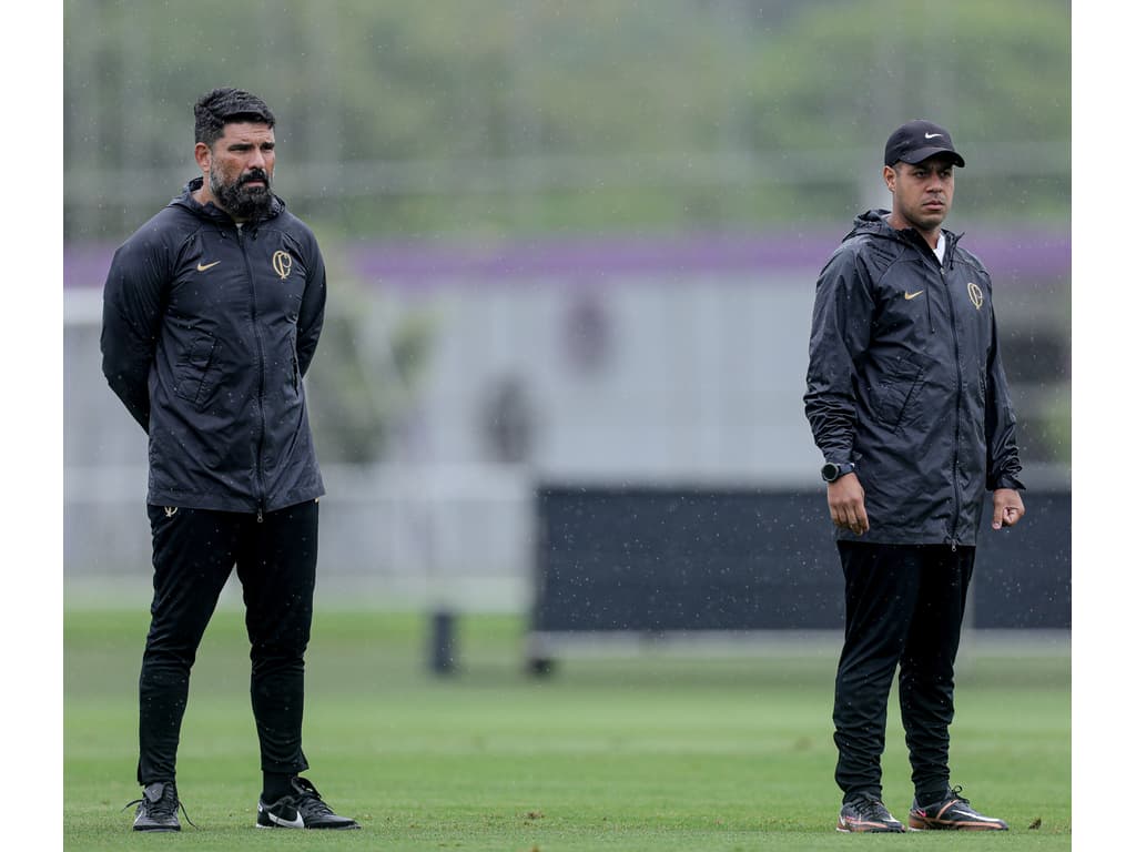 Bruno Mazziotti, coordenador do departamento de saúde e performance, deixa o Corinthians