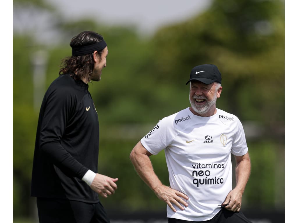 Quando o Corinthians se reapresenta para a temporada 2024?