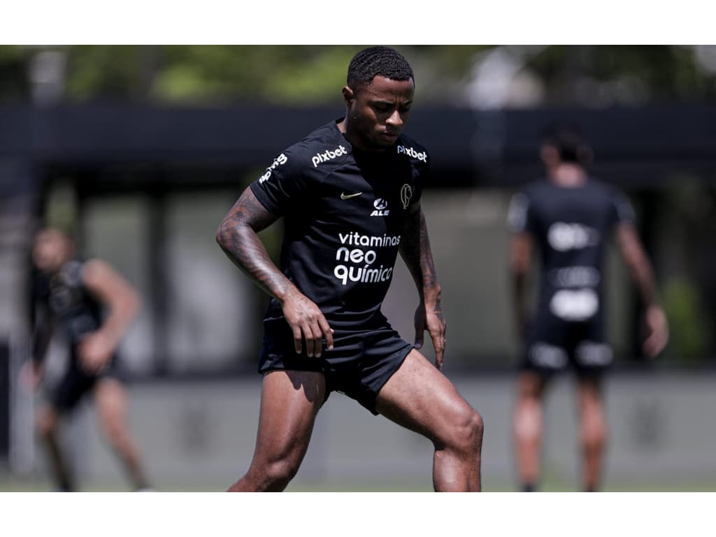 Palacios não esconde veia ofensiva e exalta torcida do Corinthians: 