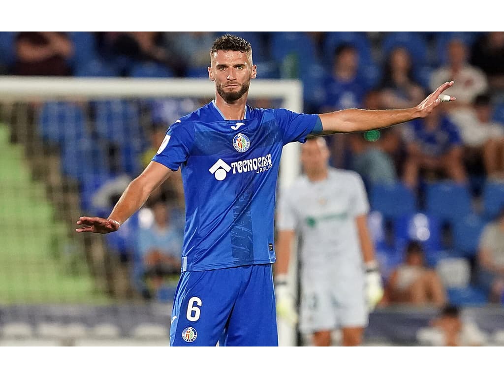 Novo Pablo Marí? Flamengo tem interesse e conversas avanças por zagueiro europeu, diz site