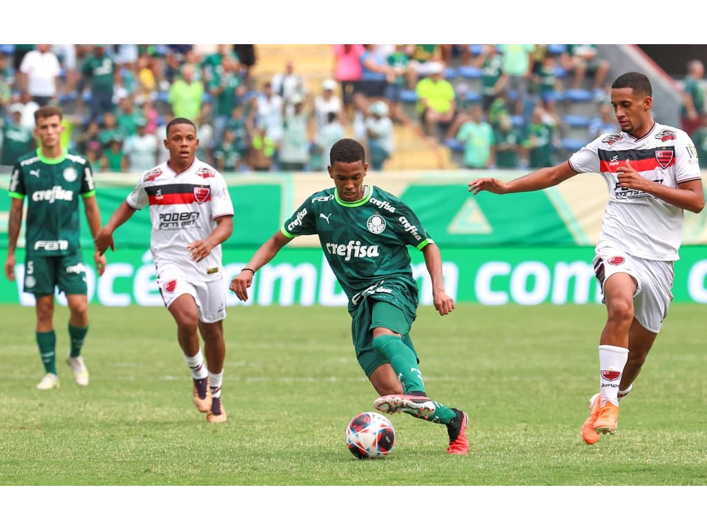 Mesmo com paralisação por conta da chuva, Palmeiras goleia o Oeste na Copinha