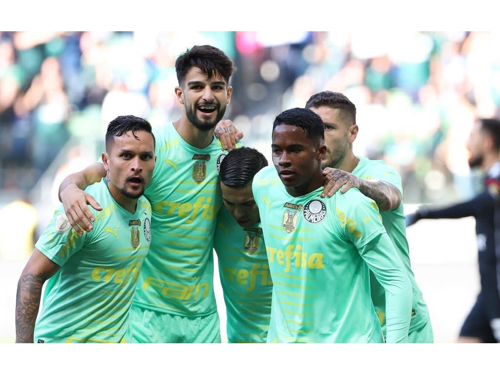 Zenit anuncia contratação de atacante do Palmeiras 