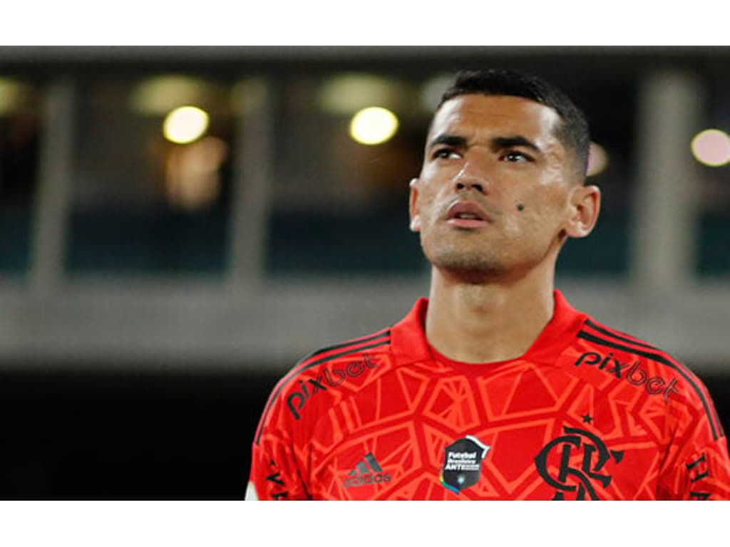 Flamengo acerta valores e encaminha venda de Santos ao Fortaleza