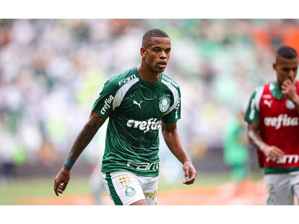 Rafinha ironiza mudança de Caio Paulista para o Palmeiras após título de vice