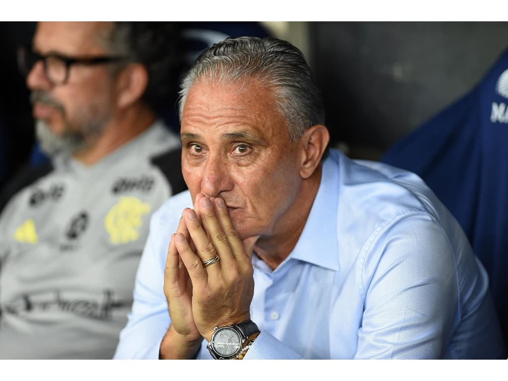 Tite enxerga evolução no Mengão e confia em triunfo merecido contra o Fogão.