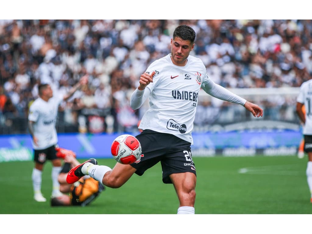 Lesão de Pedro Raul causa preocupação em torcedores