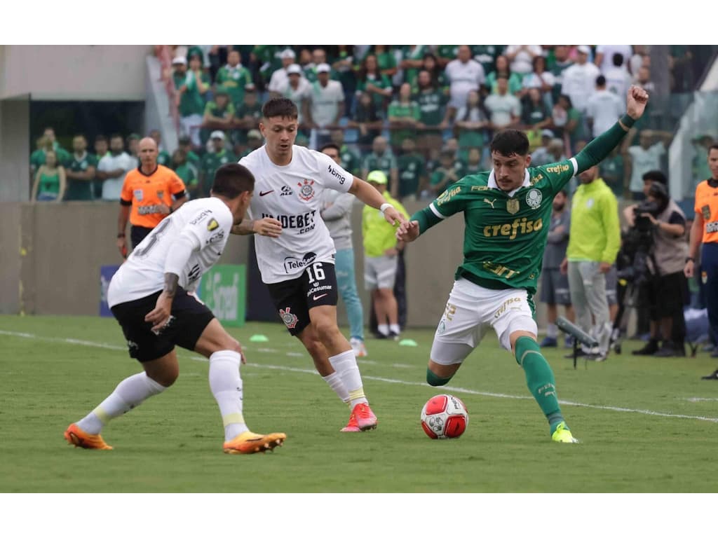 Internet reage com empate do Corinthians: possível marco na história do futebol