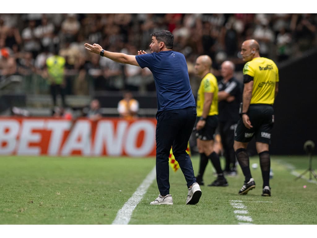 Cruzeiro mantém equilíbrio após vitória no clássico mineiro sobre o Atlético-MG
