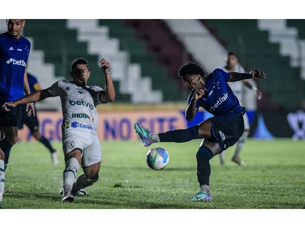 Romero atribui eliminação do Cruzeiro na Copa do Brasil ao estado do campo